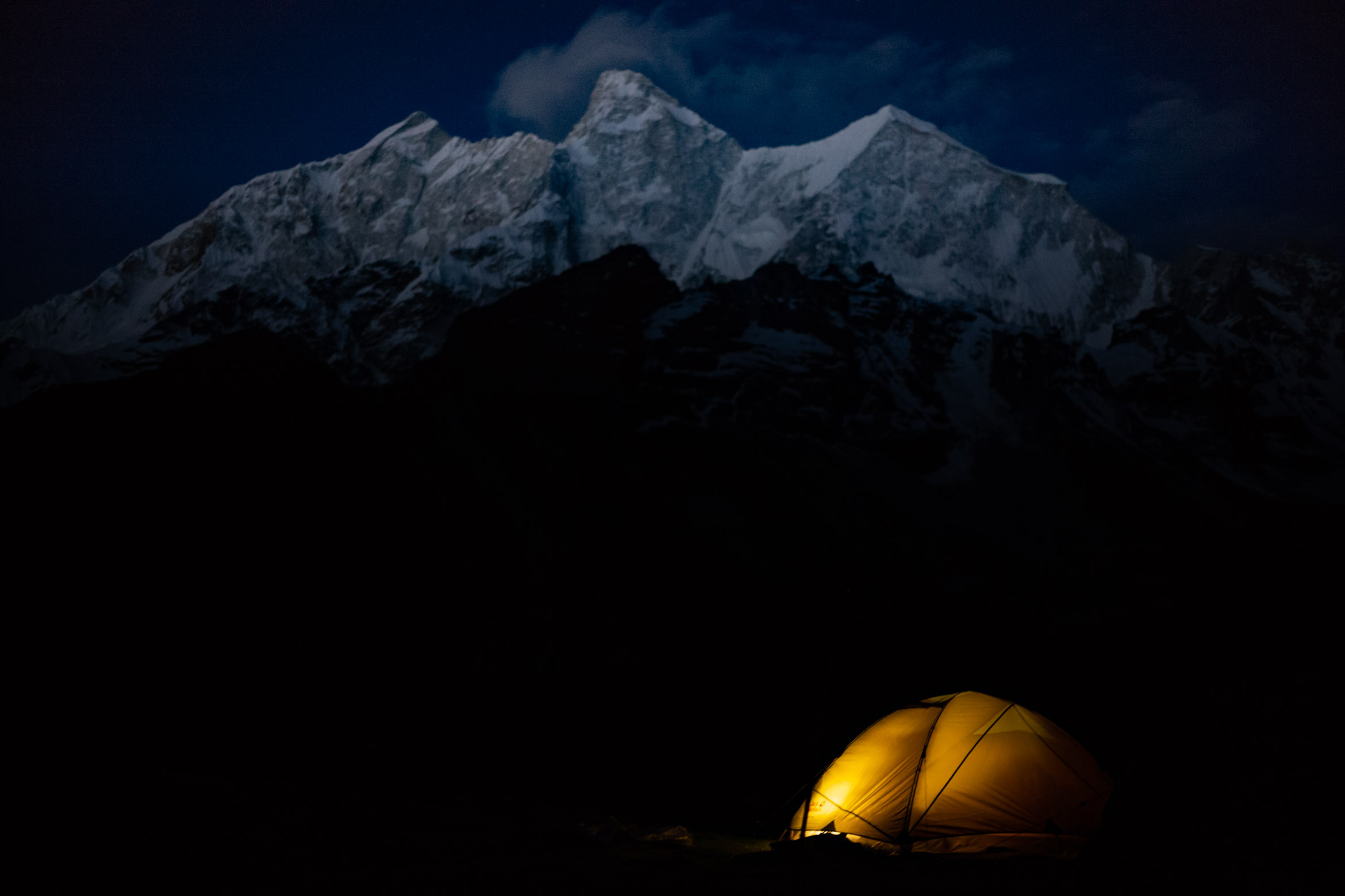 The tent under Chomo Lonzo 珠穆朗卓下的帐篷